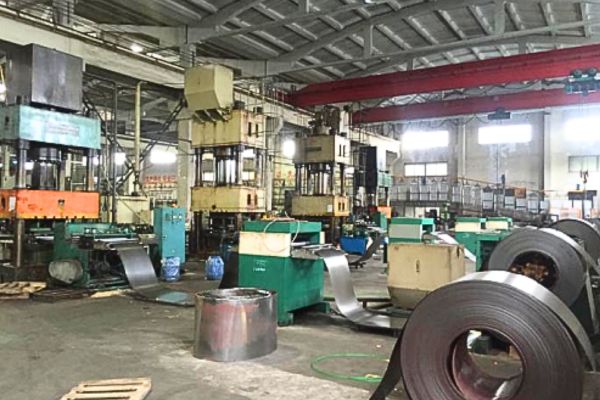 Steel sheet cut machine