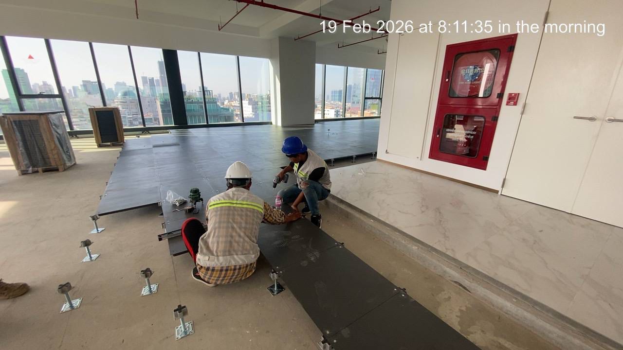Steel raised access floor