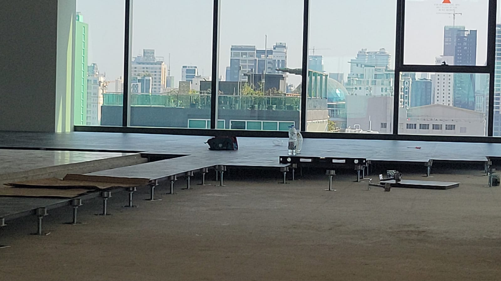 Bank raised access floor